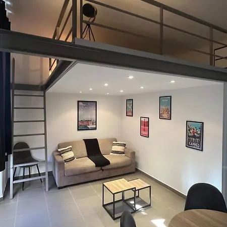 Apartment Loft Chaleureux - Climatisation - Wifi - 650 M Du Palais Des Festivals, Cannes